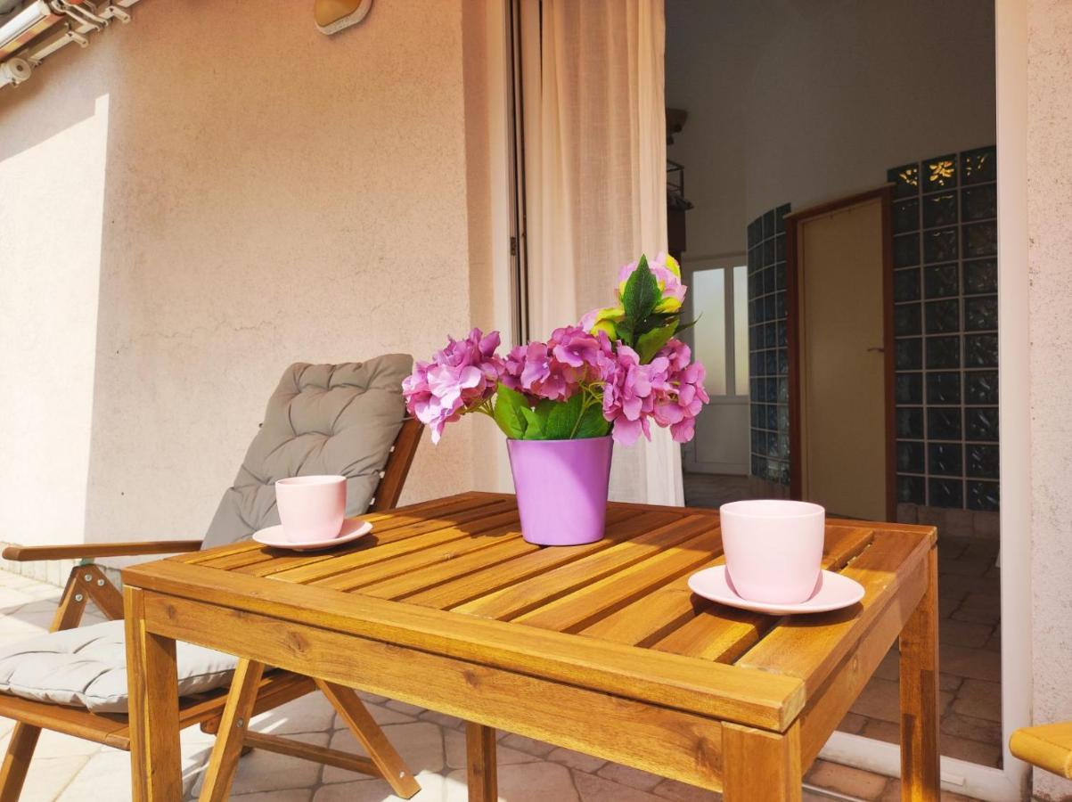 Lavanda Apartment Кърк Екстериор снимка