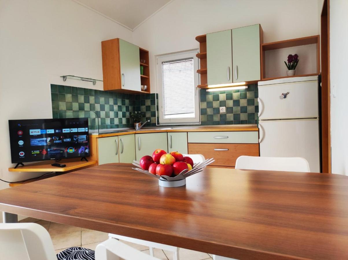 Lavanda Apartment Кърк Екстериор снимка