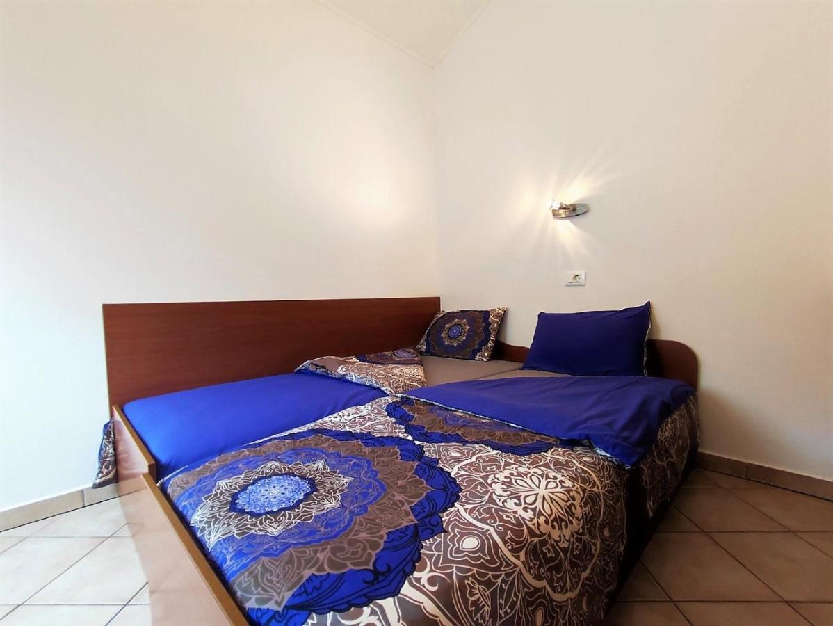 Lavanda Apartment Кърк Екстериор снимка