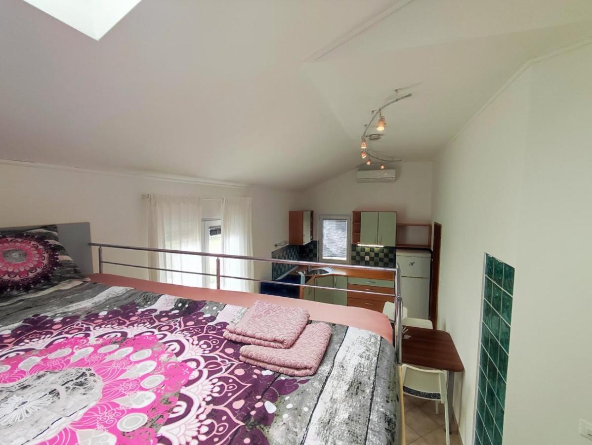 Lavanda Apartment Кърк Екстериор снимка